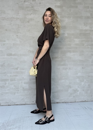 Miloine drape kjole Mørkebrun Neo Noir 